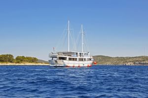 Segelschiff MS Azimut