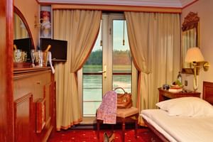 Donau mit Rad und Schiff