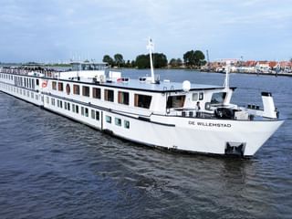 Schiff DE Willemstad