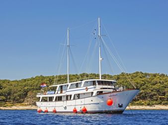Schiff MS Azimut