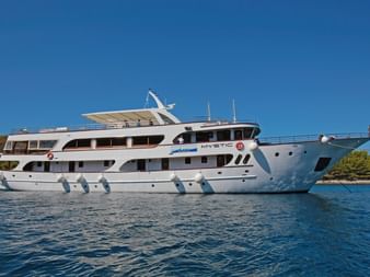 Schiff MS Mystic