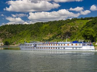 Rad und Schiff Rhein
