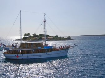 Sailing ship Dalmatino