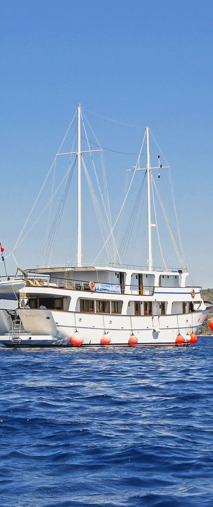 Segelschiff MS Azimut