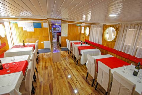 kazimir ship restaurant