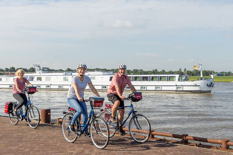 Rad und Schiff Niederlande