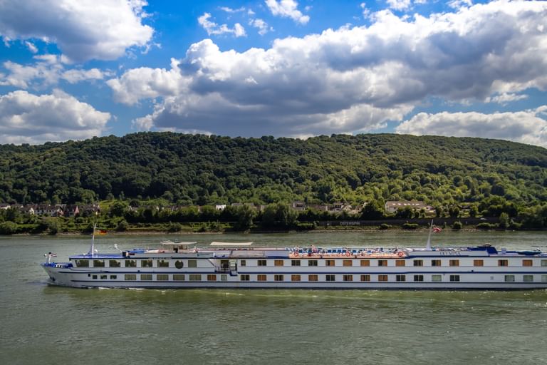 Rad und Schiff Rhein