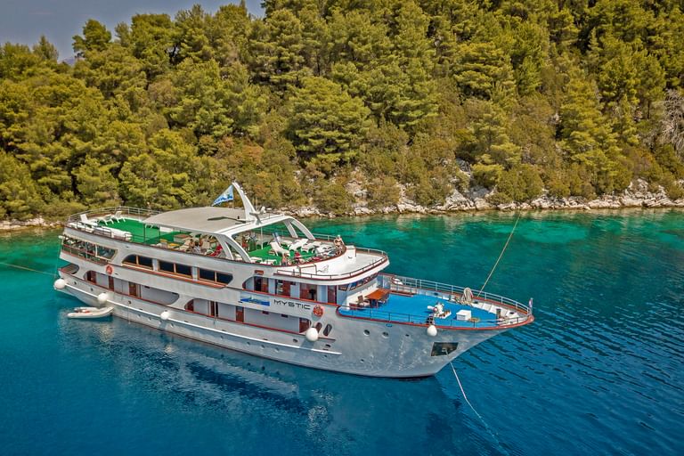 Schiff MS Mystic