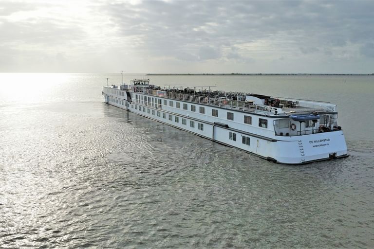 Ship DE Willemstad