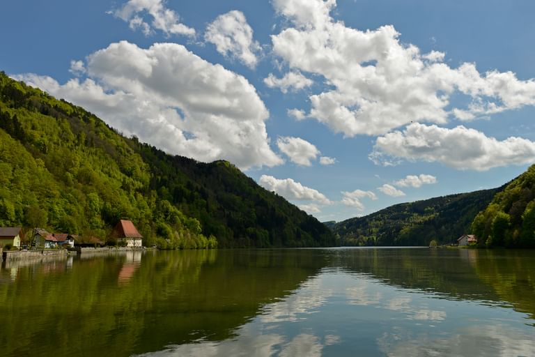 Rad und Schiff Donau